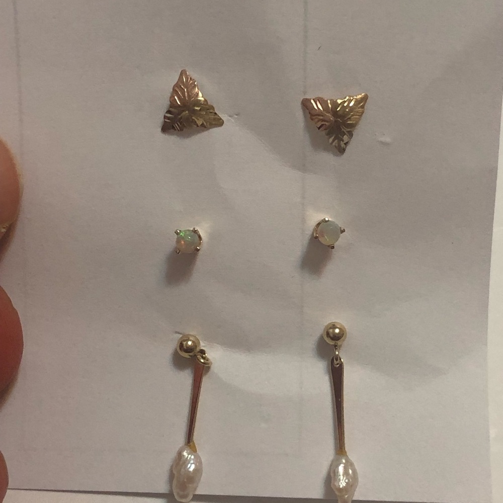 14 k gold women earrings